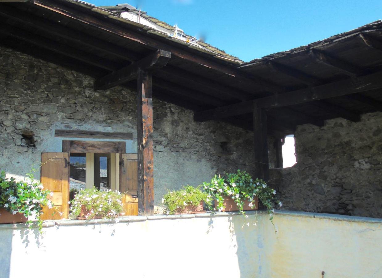 شقة Il Granaio Di Palazzo Guicciardi San Bernardo  المظهر الخارجي الصورة